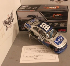 2011 Aric Almirola Suave 1/24 Action NASCAR Diecast Car Autographed - Picture 1 of 2