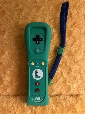 MINT Condition Official Wii Remote LUIGI Nintendo Motion Plus Inside - Image 1 of 4