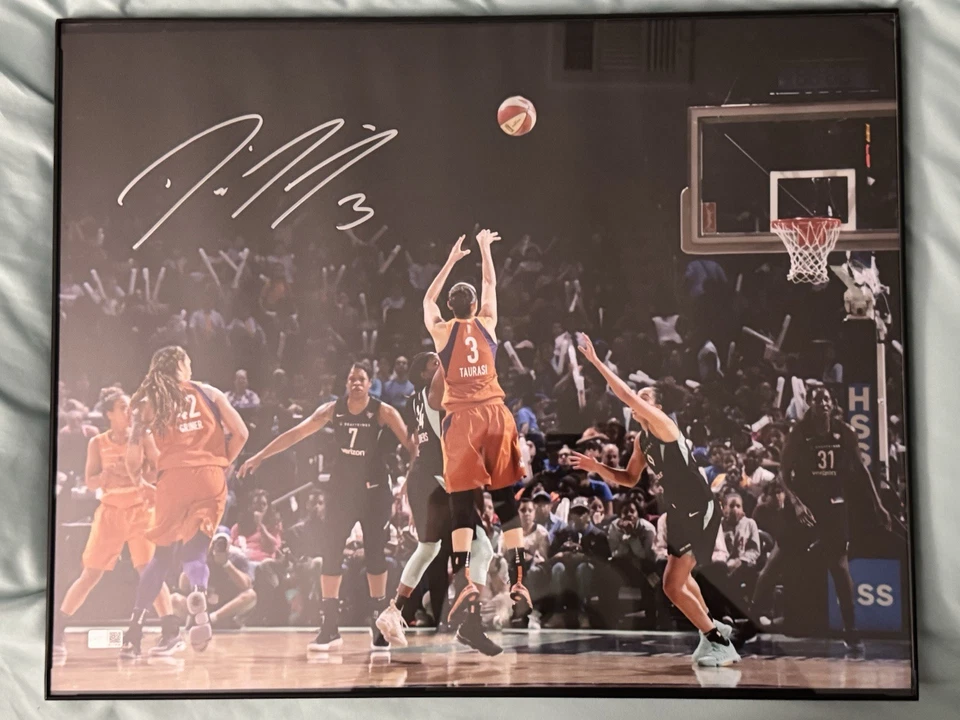 Diana Taurasi Phoenix Mercury Autographed 16X20 Jumpshot (CX Auth) - Image 1 of 4