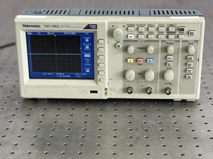 Tektronix TBS 1062 TWO Channel The oscilloscope contains a probe - Picture 1 of 7