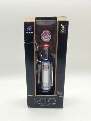 Pompa Di Benzina Gas Pump Replica Blu/Bianco 1:18 Road Signature In Box - Immagine 1 di 3