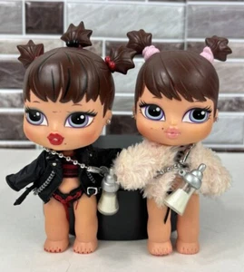 Muñecas y accesorios Bratz Babyz Twins Twins Phoebe & Roxxi 1ª edición 2005 - Imagen 1 de 11