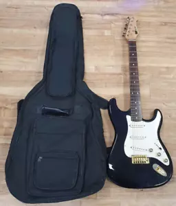 MP Custom Rechtshand E-Gitarre - Schwarz - mit Gigbag - Bild 1 von 10