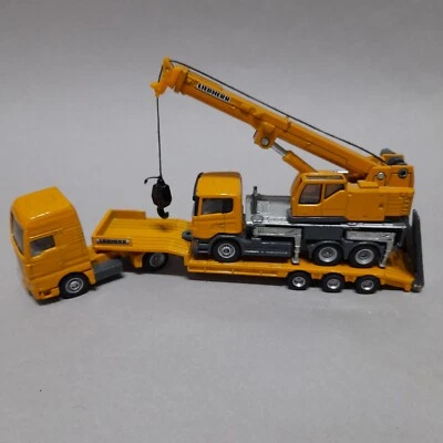 Lot 2 SIKU : MAN TGA Truck Transportrer LIEBHERR 1/87 + Scania Elevator - Image 1 of 4