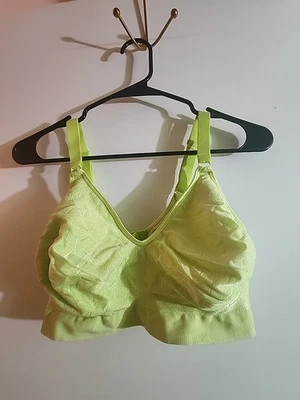 Sujetador cómodo Bali talla XL inalámbrico verde lima para mujer usado en excelente estado  Foto 1 de 4