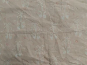 Large BALLERINA POINTE SHOES / BALLET SHOES Themed Fabric (55cm x 50cm) - Picture 1 of 3