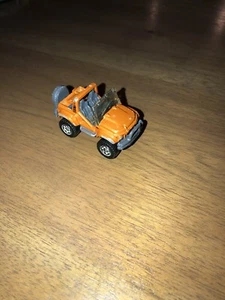 Matchbox Cliff Hanger™ 2015 naranja/desierto todo terreno (1)@ - Imagen 1 de 4