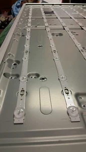 2 Luces LED, TV SAMSUNG UN60JU7100F, S_5U70_60_FL_R6_REV1.4_150514LM41-00120Y  - Imagen 1 de 6