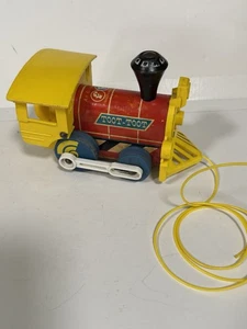 Vintage Fisher Price Toot Toot Pull Train #643 - Picture 1 of 6