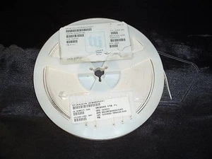 CRCW0805475KFKTB Resistenze pellicola spessa - SMD 1/8watt 475K ohm 1% - DALE / VISHAY - Foto 1 di 4