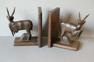 Paar alte figürliche Buchstützen Holz Antilope - Picture 1 of 1