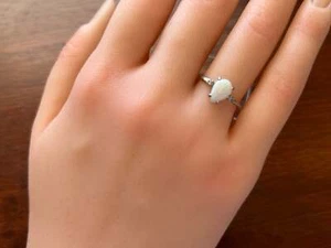 14k White Gold Pear Shaped Opal Diamond Accent Ring Sz 6.25 - Picture 1 of 8