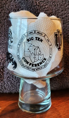 VINTAGE Big Ten University Mascot Drinking Glass 1970-1980’s!  WOW! Michigan, IU Cover