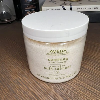 Sais de banho calmantes para terapia aquática Aveda 16 oz.  90% completo descontinuado - Imagem 1 de 3