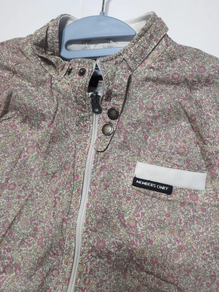Chaqueta Blanca Solo Miembros L Borde Floral Ligera Retro Primavera Ropa de Calle Rara Foto 1 de 4