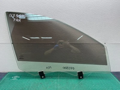 07-13 MERCEDES-BENZ W221 S550 FRONT RIGHT PASSENGER SIDE WINDOW GLASS OEM - Image 1 of 4