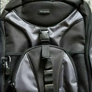 New Targus BackPack / Bookbag - Black/Black. - Picture 1 of 4