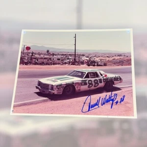 Darrell Waltrip VINTAGE RACING ACTION GATORADE 8x10 HOF CHAMP autographed photo - Picture 1 of 1