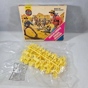 Vintage Airfix S7 American Cowboys HO OO Scale Model Train People Figures 1707 - Picture 1 of 13