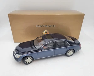 GATEWAY GLOBAL - AUTOART - 1:18 DIECAST - MAYBACH 57 SEDAN - TUTONE BLUE - NICE! - Picture 1 of 23