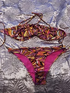 Ladies H&M Pink Geometric Bikini Size 10 Size 38 Padded Top, Removable Straps - Picture 1 of 3