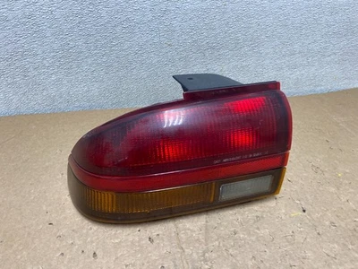 Luz trasera lateral izquierda conductor Saturn SL 1993-1995 serie S OEM v0227 DG Foto 1 de 4