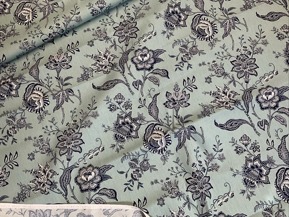 Tela azul 5,5 yardas resistente floral diseñador Santa Rosa casas suburbanas Duralee Foto 1 de 4