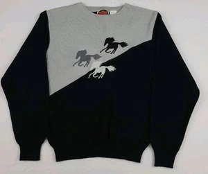 Suéter Vintage Años 70 Caballo Miller Bordado 2 Tonos Gris Negro Ecuestre EE. UU. M - Imagen 1 de 5
