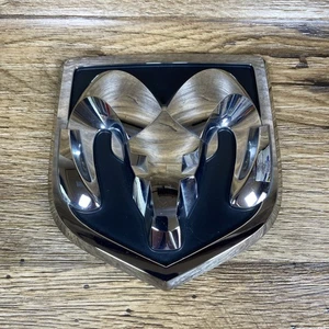 2011 - 2018 Dodge Ram 1500 Grill Tailgate Emblem Badge Logo Unit 68082011AA OEM - Bild 1 von 5