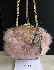 CARTERA COACH LTD AMAPOLA MARCO DE PLUMAS CON JOYAS KISSLOCK ROSA 21321 USADA EN EXCELENTE ESTADO - Imagen 1 de 23
