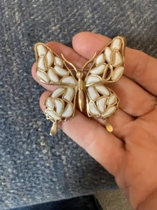 Crown Trifari Opaline Glass Butterfly Brooch Vintage - Picture 1 of 6