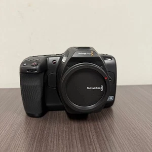 Blackmagic Design Caméra de cinéma de poche 6K G2 (BMD-CINECAMPOCHDEF6K2) - Photo 1/9
