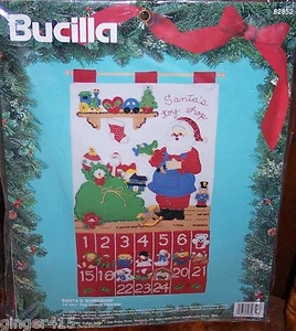 Kit de Calendario de Adviento de Navidad Felt Bucilla "TALLER DE SANTA"" 82852 Toyshop de colección - Imagen 1 de 2