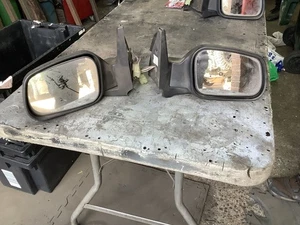 LAND ROVER DISCOVERY 1 300 TDI 2 TD5 V8 FRONT WING MIRRORS PAIR DISCO 2 - Foto 1 di 3