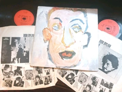 BOB DYLAN -        Self Portrait,        ORIGINAL 1970 UK DOUBLE-LP + inners - Image 1 of 4