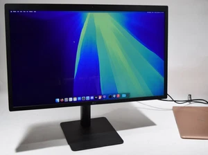 LG UltraFine 5K 27MD5KA-B 27" Monitor Mac mini iPad MacBook Pro Air Studio 879 - Picture 1 of 8