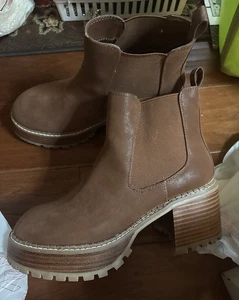 Mia Brown Leather Platform Boots Size 8 New! - Picture 1 of 6