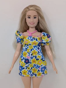 Mattel Barbie mit Down Syndrom Fashionistas Puppe #208 HJT05 - Bild 1 von 6