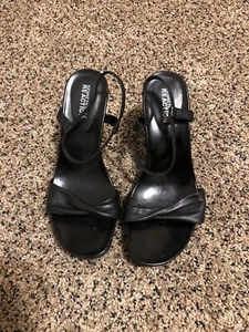 Kenneth Cole REACTION Damensandalen mit Absatz Gr. 6 schwarz Knöchelriemen TOP - Bild 1 von 5
