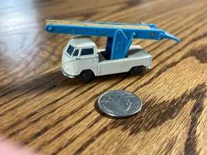 Husky Volkswagen Pickup with Baggage Loading Conveyor Belt - Picture 1 of 9
