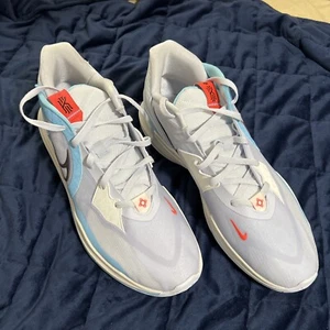 New NIKE Kyrie Low 5 Men's Size 18 Basketball Shoes Football Grey Blue Chill - Picture 1 of 7