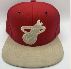 Mitchell&Ness Miami Heat Hat - Adjustable Size One Size Fits Most - Picture 1 of 4