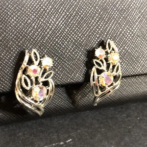 Coro Rhinestone Clip On Earrings Silver Tone Vintage Leaf Flame Signed 50s 60s - Picture 1 of 8