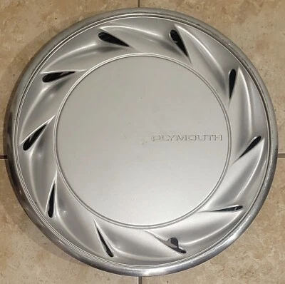 Cubierta de rueda tapacubos #0U 4472246 OEM 1991-93 Plymouth Voyager Acclaim Sundance 14" Foto 1 de 4