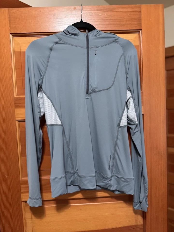 Sudadera con Capucha Black Diamond W's Alpenglow Pro - Azul Tormenta Mediana Excelente Estado Foto 1 de 3