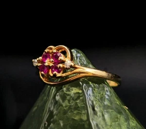 Vintage 10K Solid Gold Ruby & Diamond Size 4.5 Superb Flower Ladies Ring !! - Picture 1 of 3