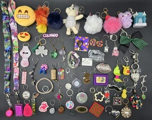 Lote de 59 Lindos Llaveros Divertidos Femeninos Cordón Estilos Mixtos Únicos Coleccionables - Imagen 1 de 12