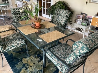 Full Matching Outdoor Porch Set 11 piece metal - Image 1 of 4