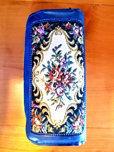 Vintage Portable Sewing Kit Needles Thread Scissors Snaps Button Clothing Repair - Picture 1 of 4