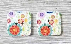 square wood sewing buttons 2 holes red blue flower 1/2 inch 2pc - Picture 1 of 2